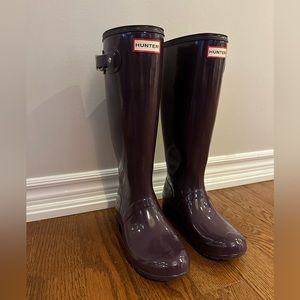 HUNTER- Women's Original Tall Rain Boots ( size 7)